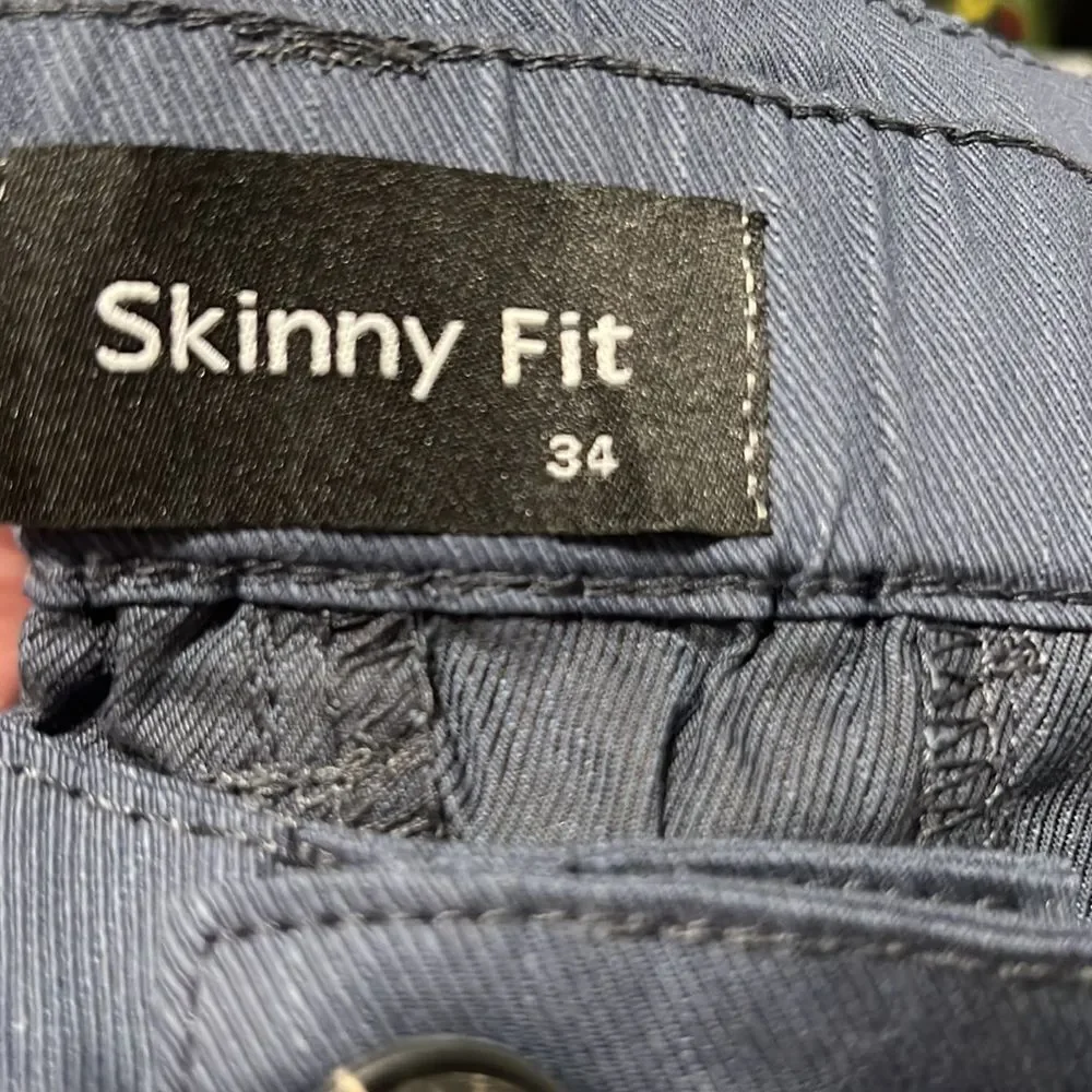 Men's shorts 10’Inseam Skinny Fit Stretch Flat Front Chino Short Dark blue.
